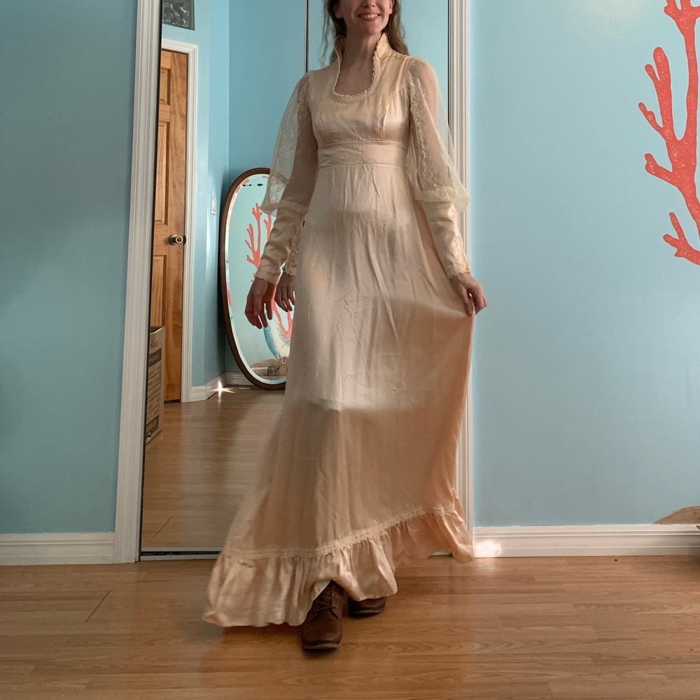 SOLD Size 9 -Satin Pink Peach Lace Gunne Sax Dress* - Picture 10 of 11